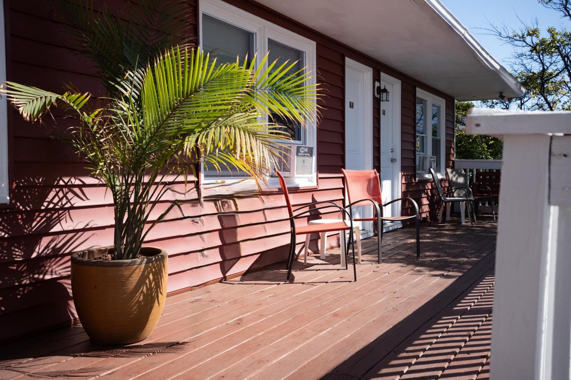 The Burgundy Inn Hotel And Apartments Ocean City Exterior photo